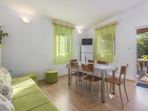 Living room - Holiday House With Private Pool for 6-8 Persons in the Holiday Park Jelovci (Tinjan)