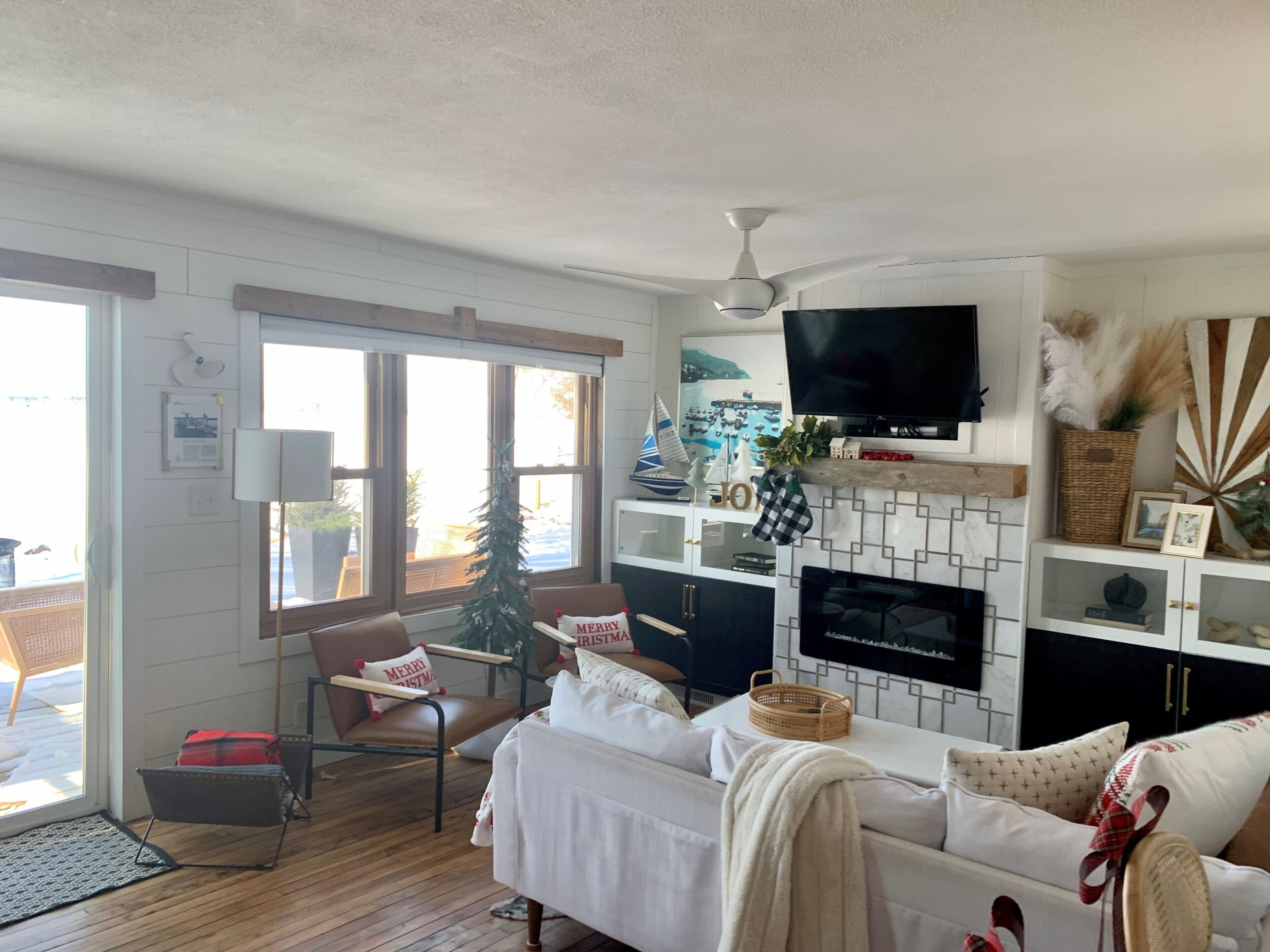 智能电视、电子游戏、DVD 播放器、桌上足球