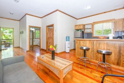 Sky View – Modern Spacious Condo in West End area