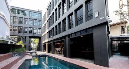 BED STATION HOSTEL KHAOSAN