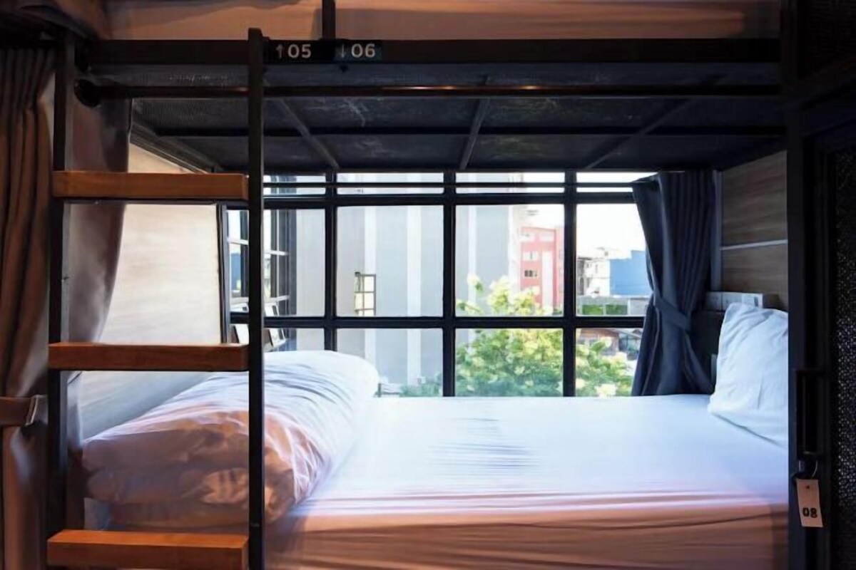 Soundproofing, WiFi (free), bed sheets