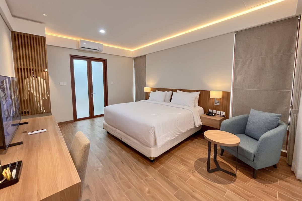 Villa Double Bed with 2 Beds | Meja kerja, ruang kerja ramah laptop, Wi-Fi gratis, dan seprai linen