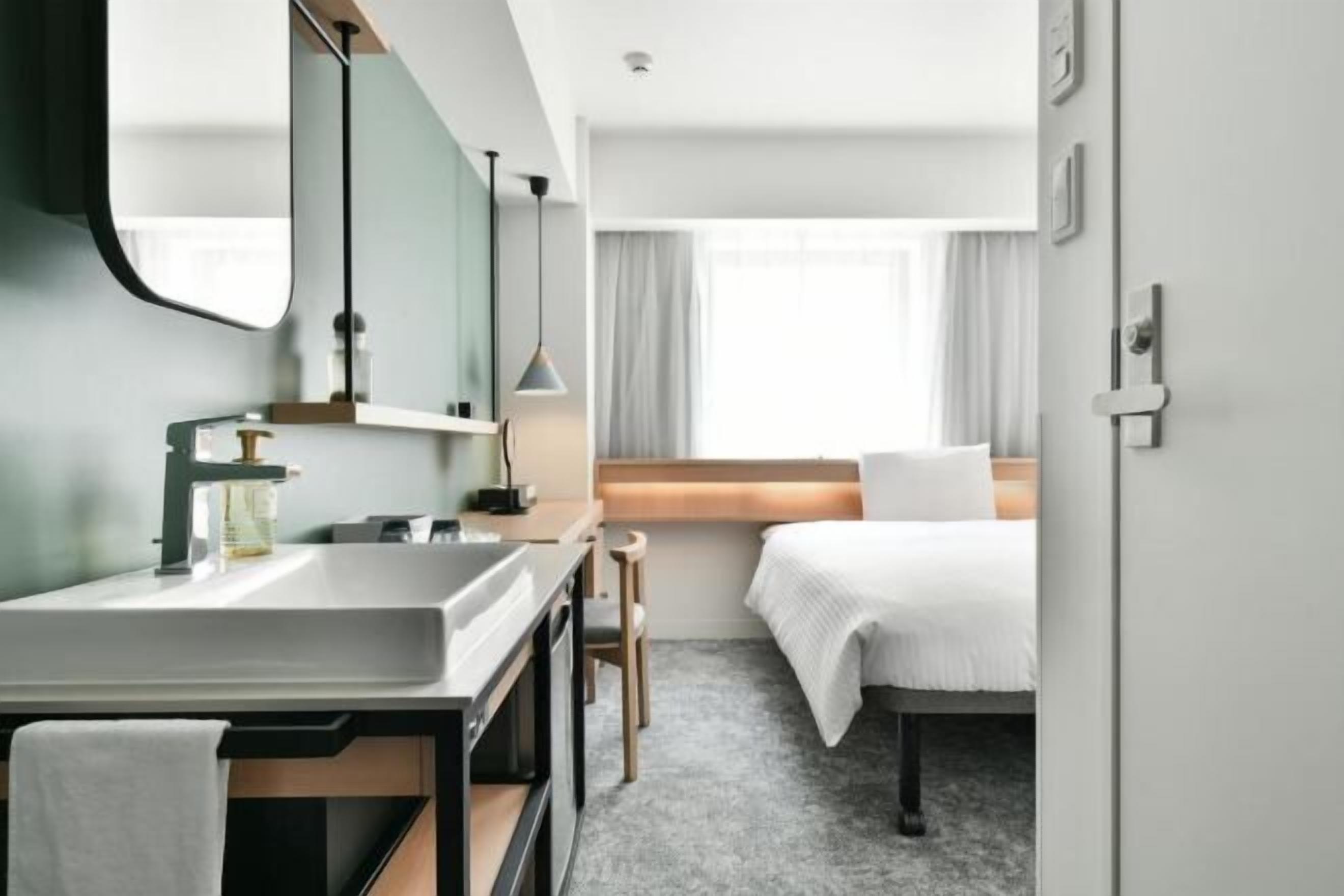 Desk, blackout drapes, free WiFi, bed sheets