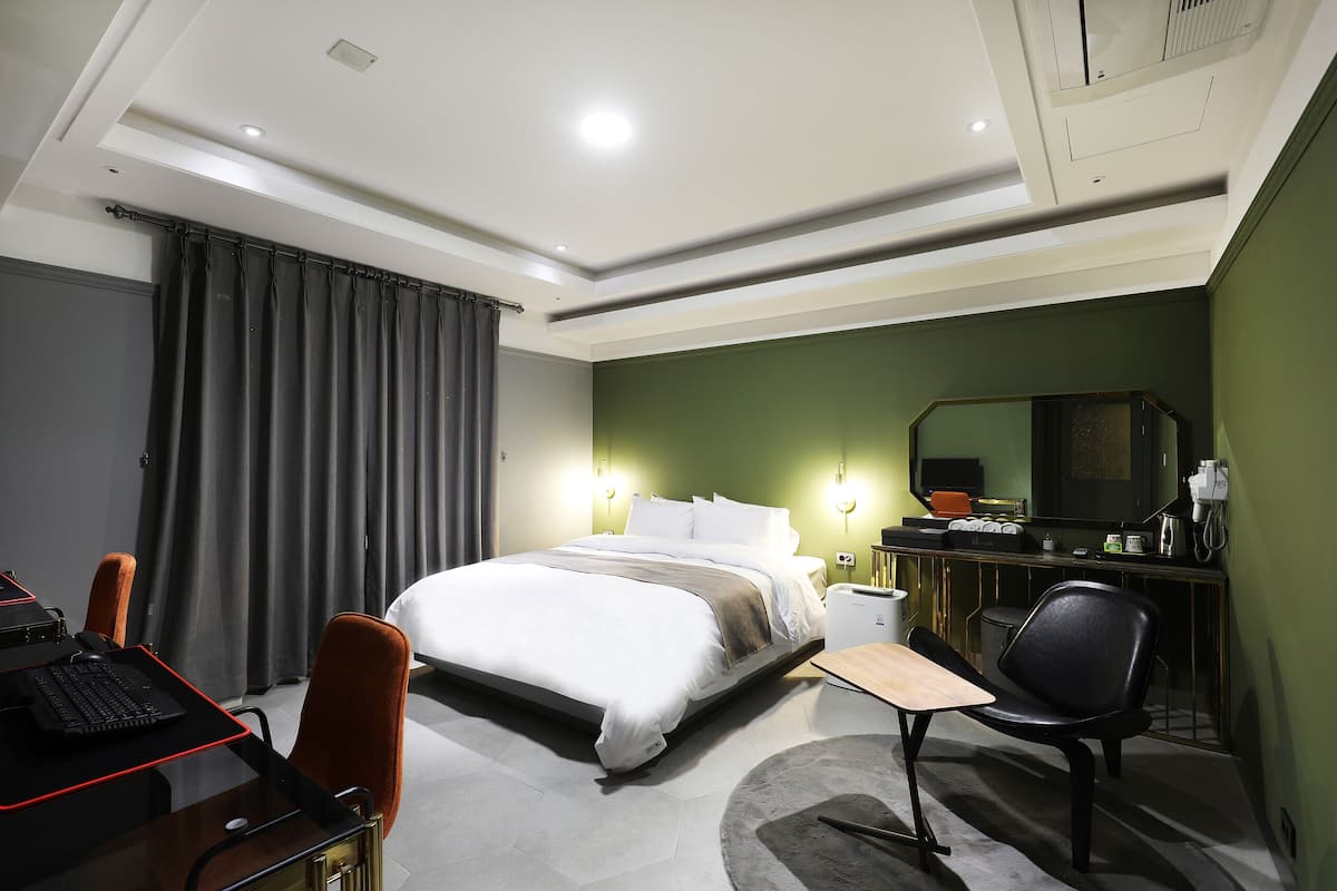 Standard Room (No breakfast on Mondays) | 1 bedroom, free WiFi