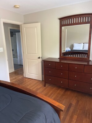 3 camere, ferro/asse da stiro, Wi-Fi gratuito, lenzuola