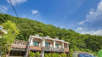 Facciata della struttura