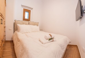 Apartment | 1 Schlafzimmer, laptopgeeigneter Arbeitsplatz, Bügeleisen/Bügelbrett