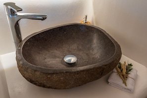 Bathroom sink - Coral Suite (Mykonos)