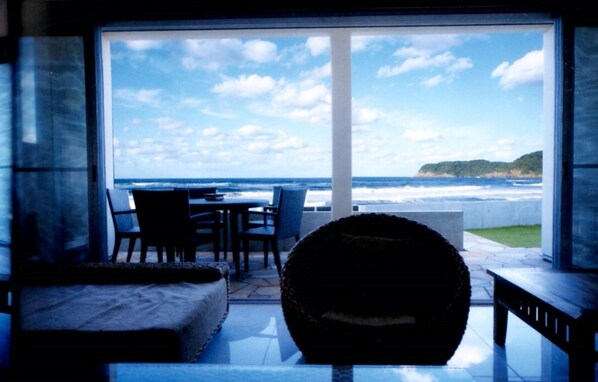 Private Vacation Home | Living area | Flat-screen TV