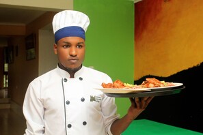 Breakfast, lunch, dinner served; local and international cuisine