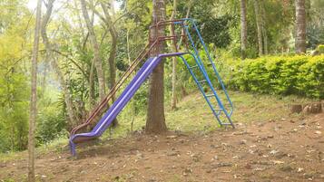Außen-Kinderspielplatz