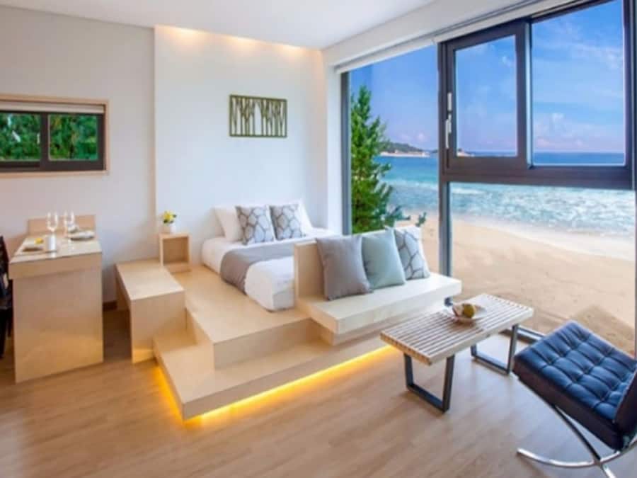 Poolvilla 201 (Cold - KRW 30,000 Warm - KRW 50,000) | Free WiFi