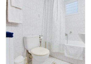 Apartamento | Baño | Ducha y toallas