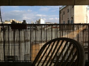 Apartment | Balcony - Acropolis View Super Located Studio (Athens)