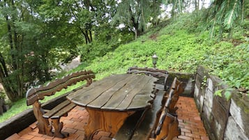 Ulkoruokailutilat