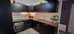 Refrigerador, microondas, horno y lavavajillas