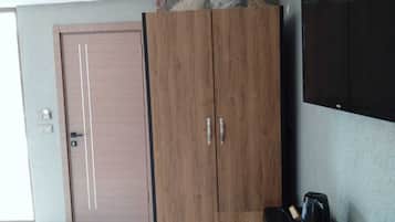 Classic Triple Room | Select Comfort beds, desk, laptop workspace, free WiFi