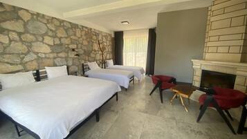 Standard Quadruple Room | Select Comfort beds, desk, laptop workspace, WiFi (free)