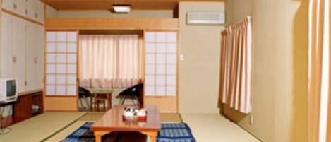 Chambre (Japanese Style, for 5 People) | Bureau, Wi-Fi gratuit