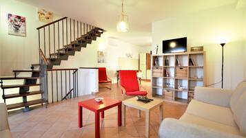 Villa, 3 Bedrooms, Terrace, Beachside | In-room dining