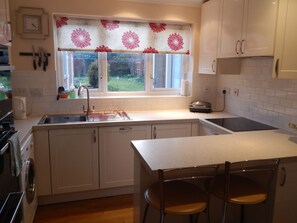 Family House | Private kitchen | Fridge, microwave, oven, stovetop