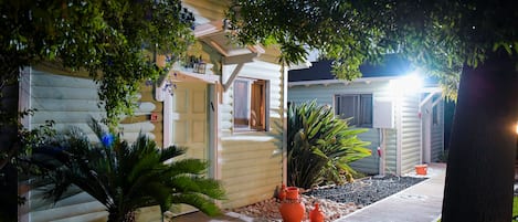 Vista frontal de la propiedad