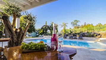 Outdoor pool, sun loungers