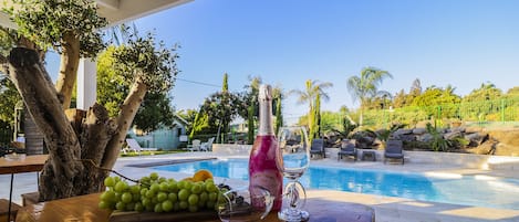 Outdoor pool, sun loungers