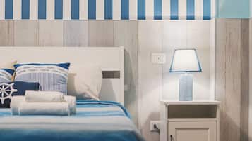 Habitación doble Deluxe, balcón, vista a la ciudad (Mare) | Camas con pillow-top, minibar y escritorio