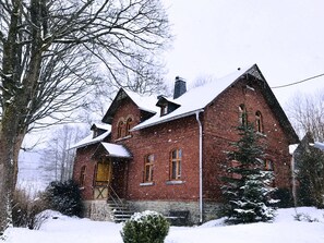 Exterior - Cozy Holiday Home in Gürth With Private Garden (Bad Brambach)