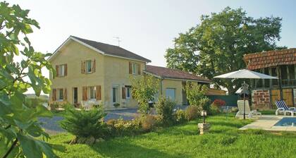 Quiet Holiday Home in Sabazan With Swimming Pool