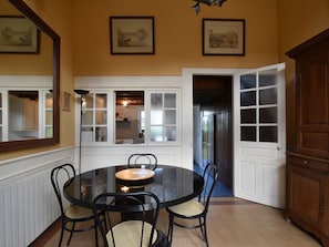 Dining - Holiday Home in Normandy With Authentic Character, Swimming Pool and Nice Garden (Saint-James)