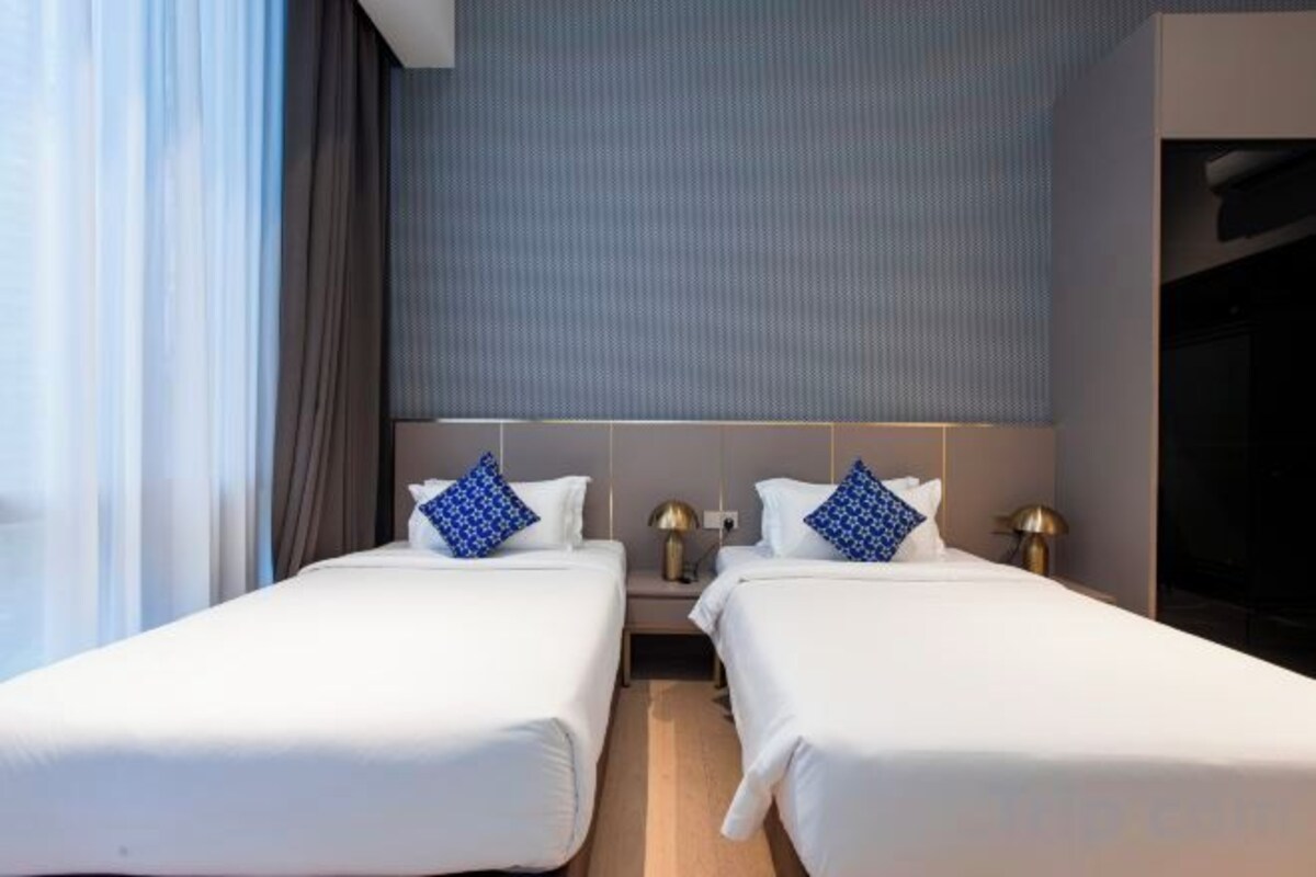 Literie de qualité, lit avec matelas à plateau-coussin, coffre-fort