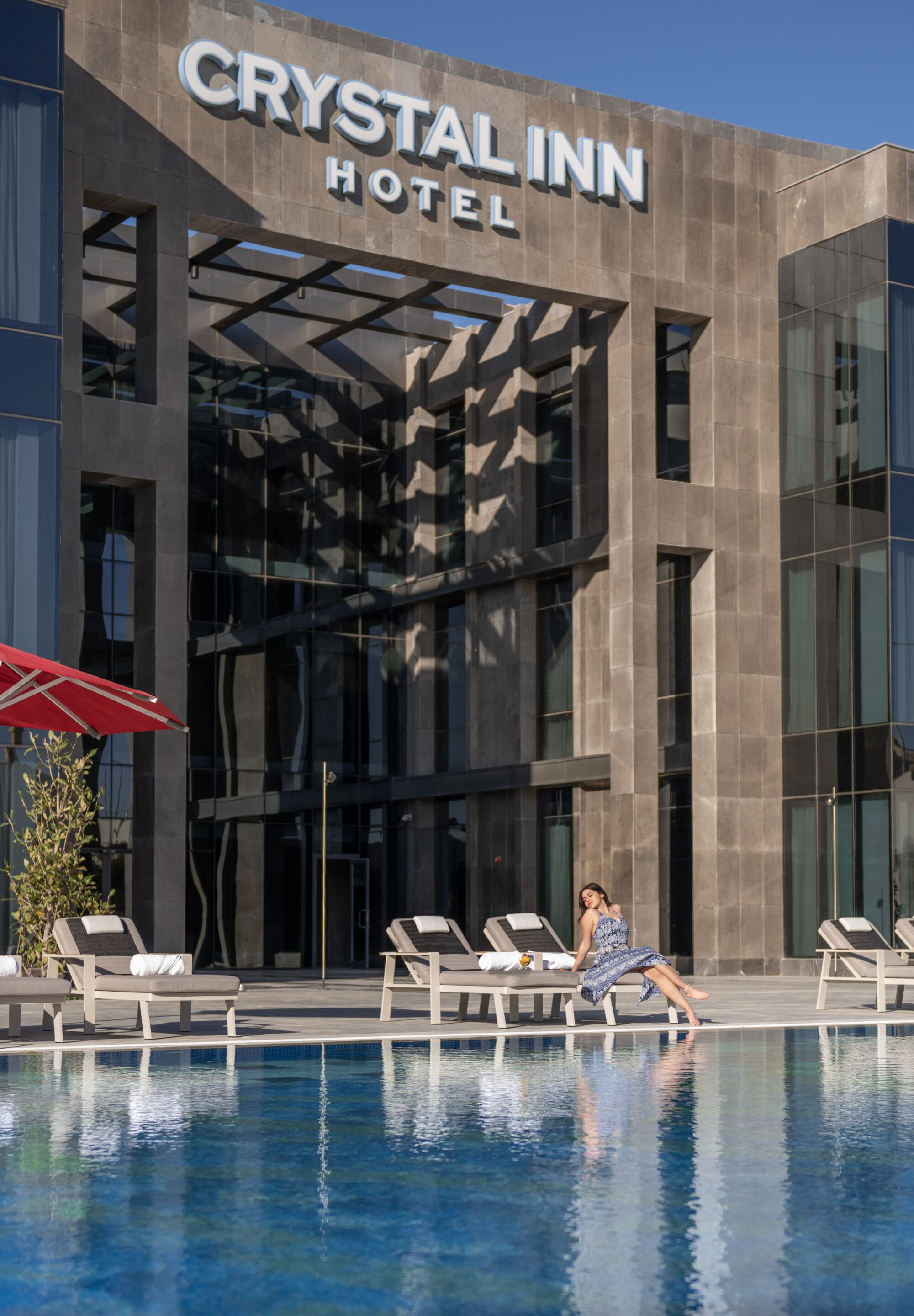 seasonal outdoor pool, open 9:00 am to 6:00 pm, pool loungers