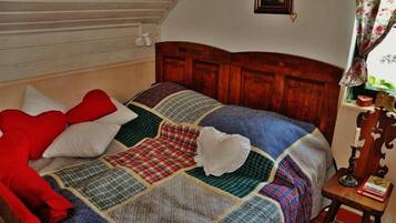House, 1 Bedroom, Terrace | 1 bedroom, bed sheets