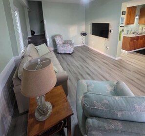 Smart TV - Enjoy the Beach Without Spending a Fortune! (Port Saint Joe)