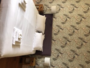 25 bedrooms, iron/ironing board, WiFi, bed sheets