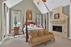 6 bedrooms, iron/ironing board, free WiFi, bed sheets