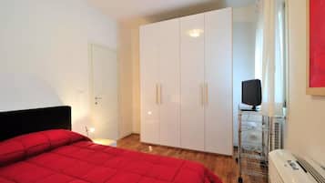Duplex, 2 Bedrooms | Iron/ironing board, free WiFi, bed sheets