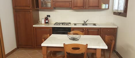 公寓, 1 间卧室 | 私人厨房 | 大冰箱、微波炉、烤箱、炉灶