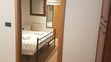 Appartamento, 1 camera da letto | 1 camera, insonorizzazione, ferro/asse da stiro, Wi-Fi gratuito