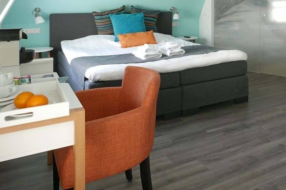 Luxury-Doppelzimmer | Schreibtisch, laptopgeeigneter Arbeitsplatz, Bügeleisen/Bügelbrett