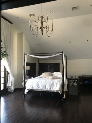 4 bedrooms, WiFi
