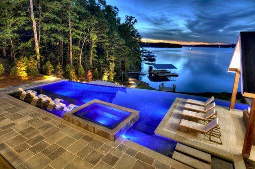 Lake Front Luxury Pool Hot Tub Dock Summer booking