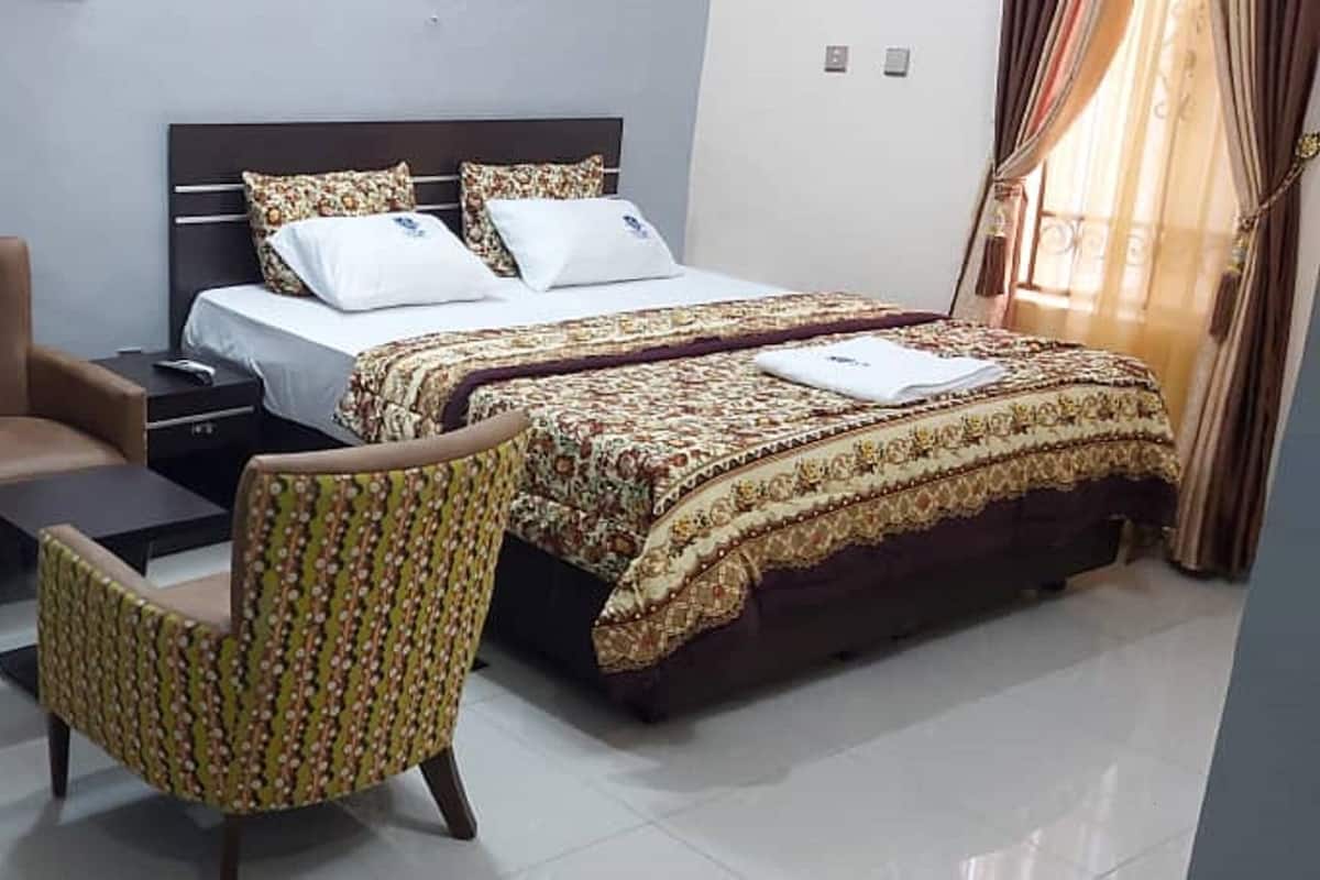 Desk, free WiFi, bed sheets