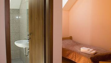 Laptop workspace, blackout curtains, free WiFi, bed sheets