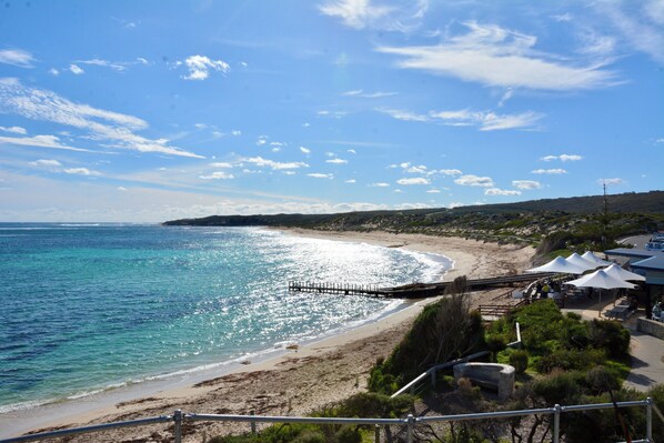 Beach nearby - Ocean View, beach house in Gnarabup, (Gnarabup)
