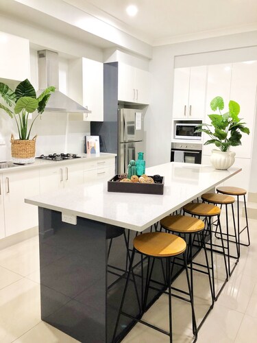 Jewel in the West - 5 bedrooms duplex with modern designs