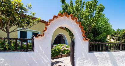 Rotonda Cottage 33 - modern flat with pool in Baja Sardinia