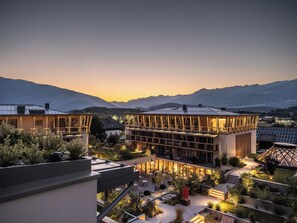 Fachada del alojamiento - Noche